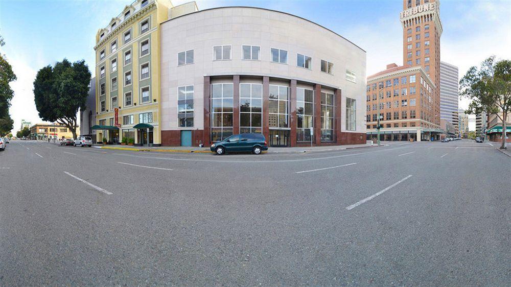 Ramada By Wyndham Oakland Downtown City Center Exterior foto